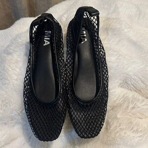 MIA Women's Black Mesh Flats